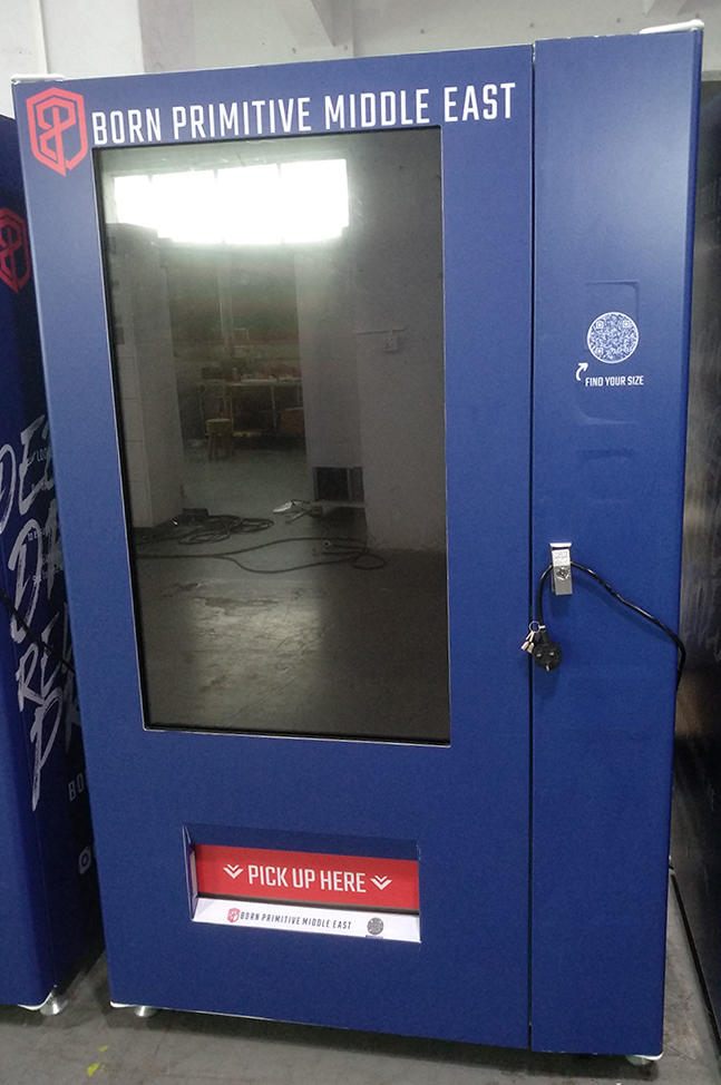Full LCD Screen Vending Machine for Soda Drink Snack
