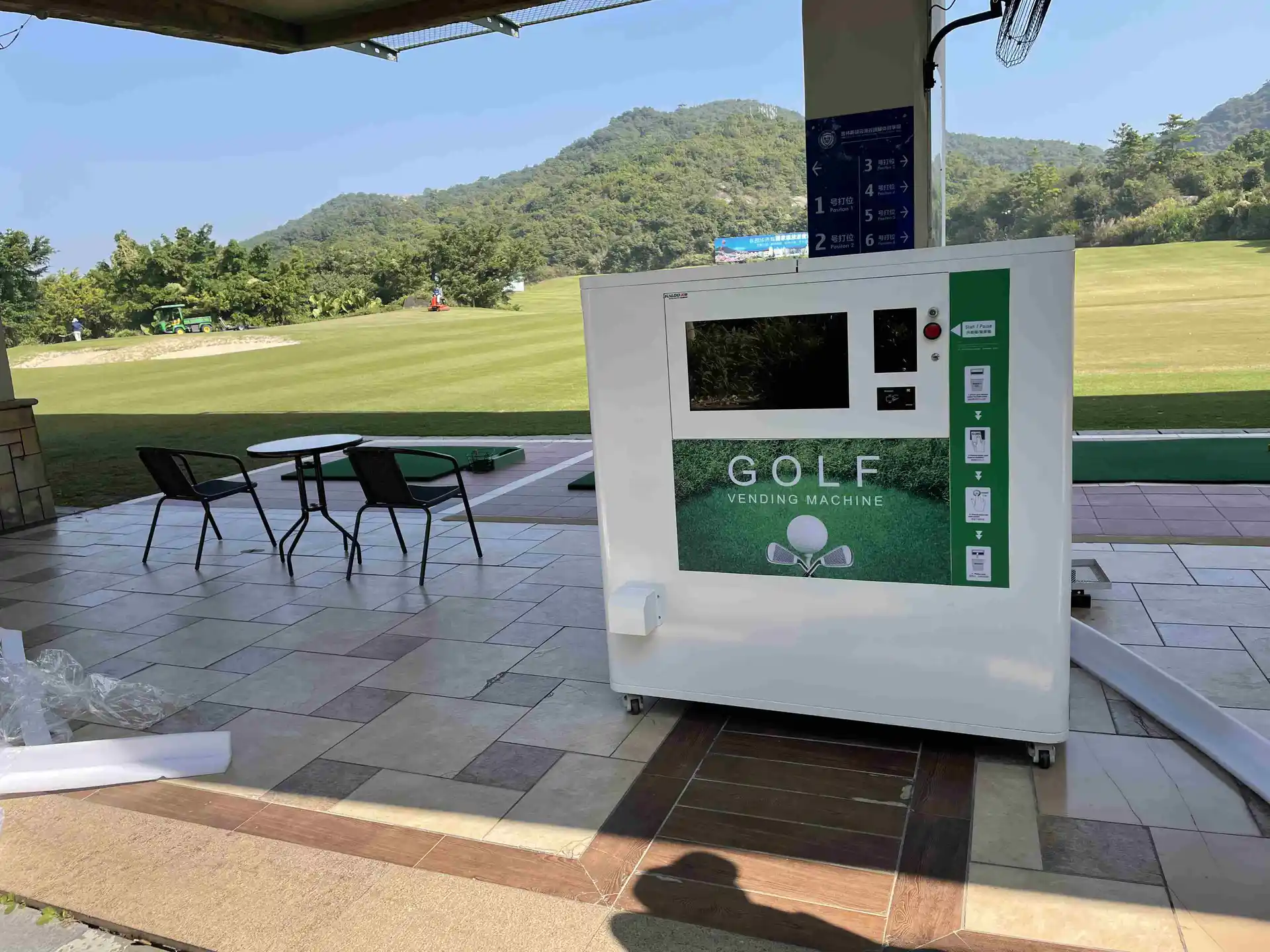 Exclusive Roll-out Golf Ball Dispenser Flat Top Golf Ball Dispenser Vending Machine